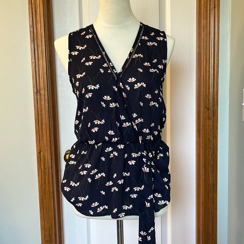 Sienna Sky Women's Blouse Navy Red White Flower Pattern Tie Polyester Sl…